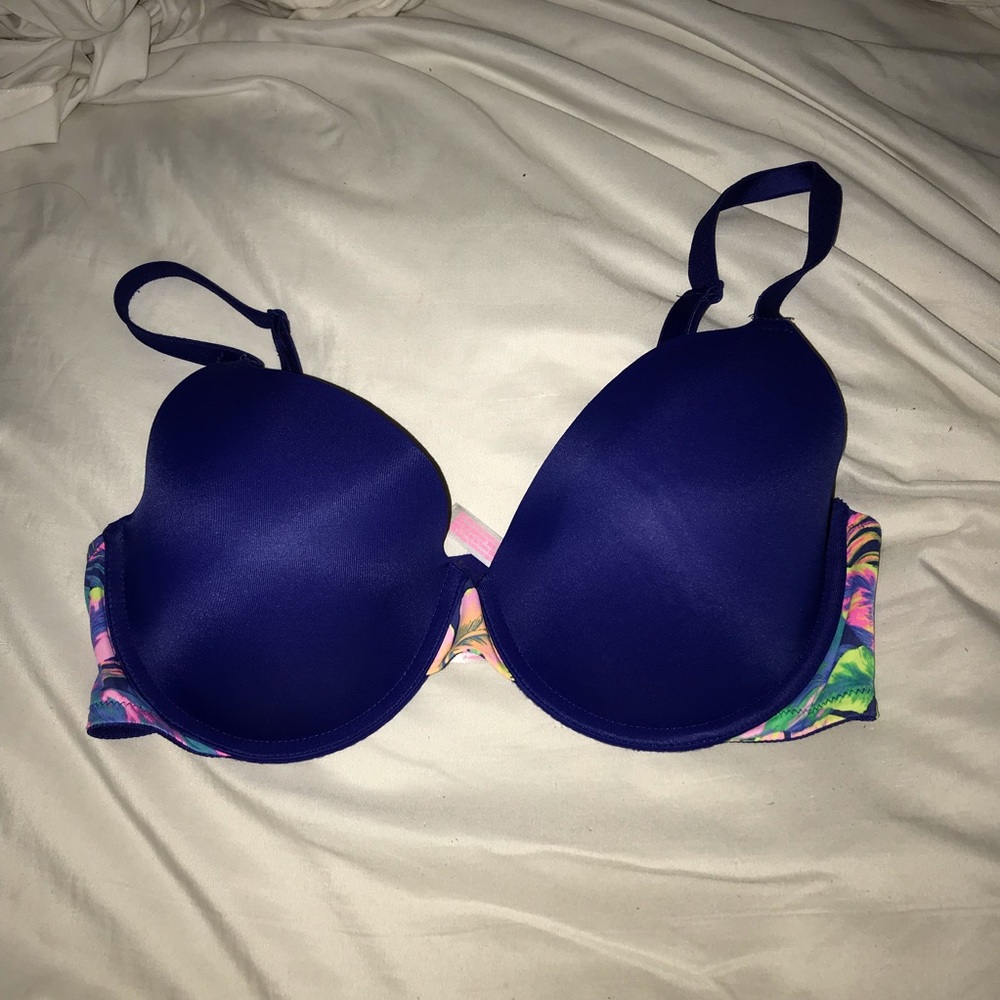NWOT pink lightly lined bra